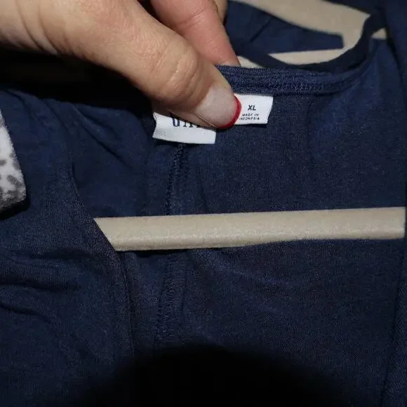 EUC Women's XL Blue V Neck Jumpsuit Romper - Picture 4 of 5